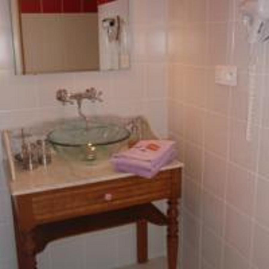 Au Rendez Vous De L'Auxois B&B Essey Ruang foto